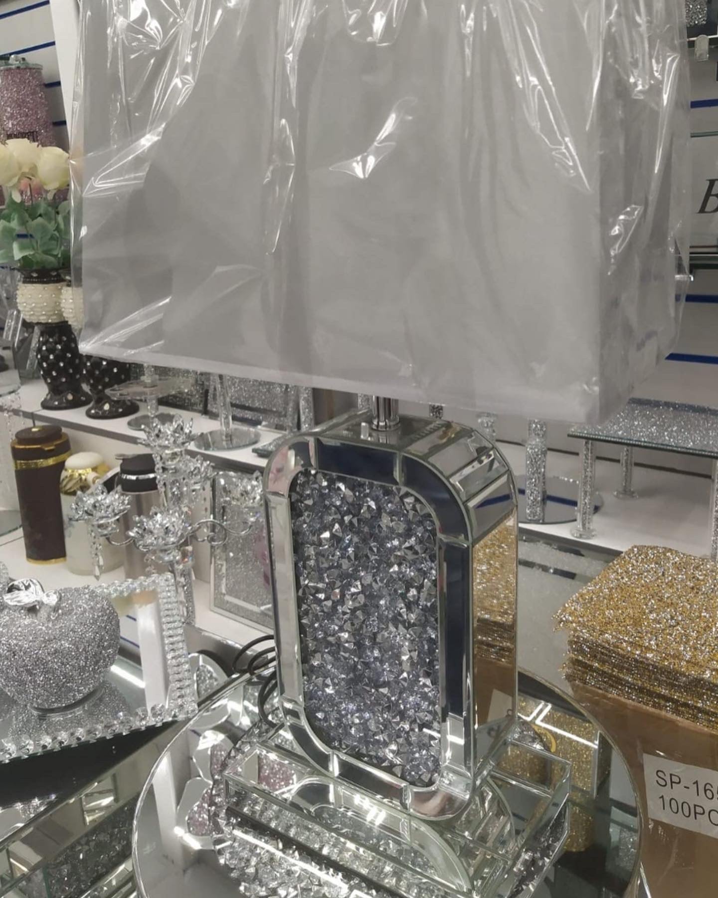 Diamond Crushed Oval Corner curved Glass Lamp