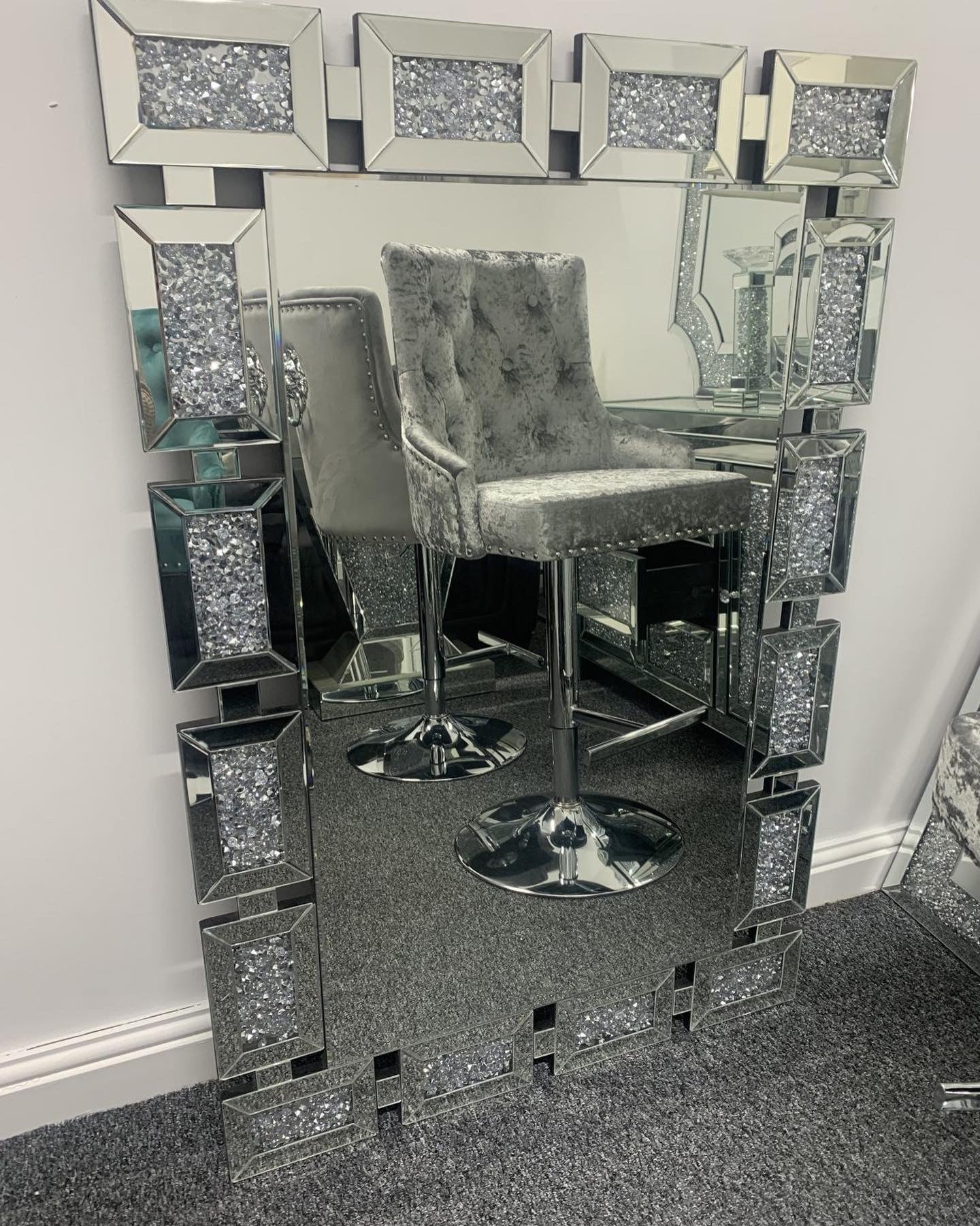 Diamond Crushed Unique Glassed Mirror