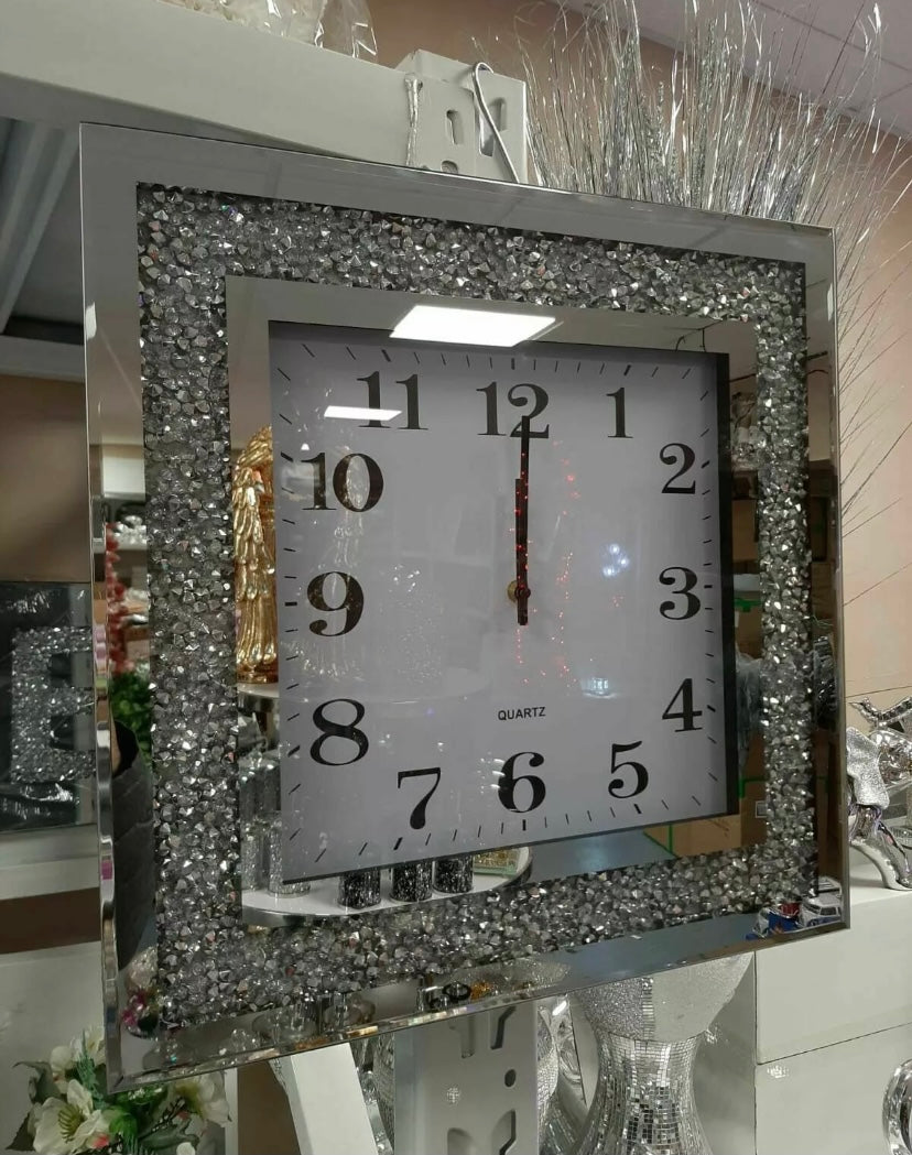 Diamond Crushed Mirrored Clock